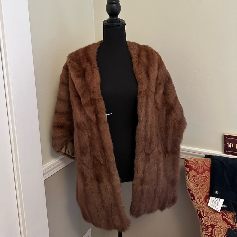 I. J. Fox Boston mink fur cape (R)